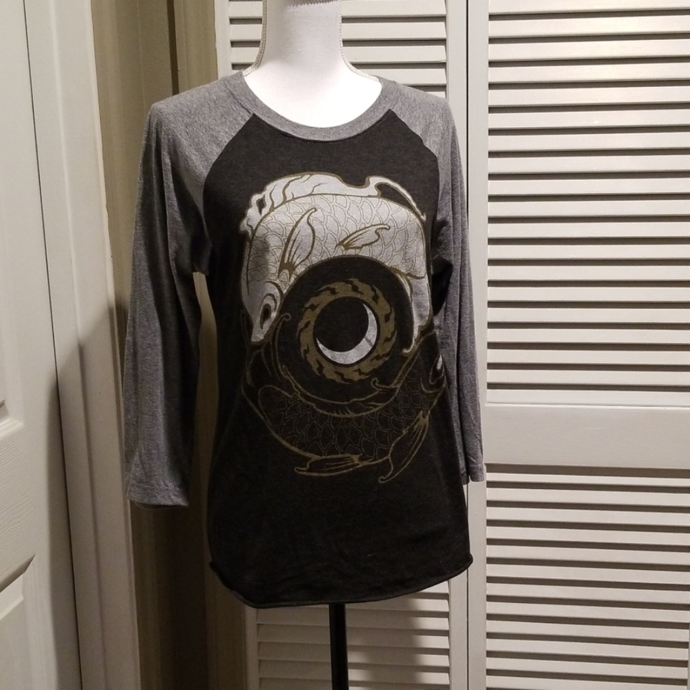 Tee shirt by Curbside